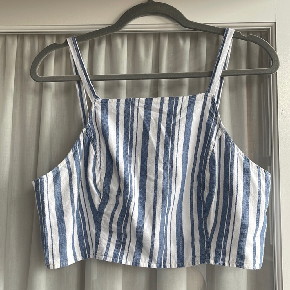 American Eagle crop top large